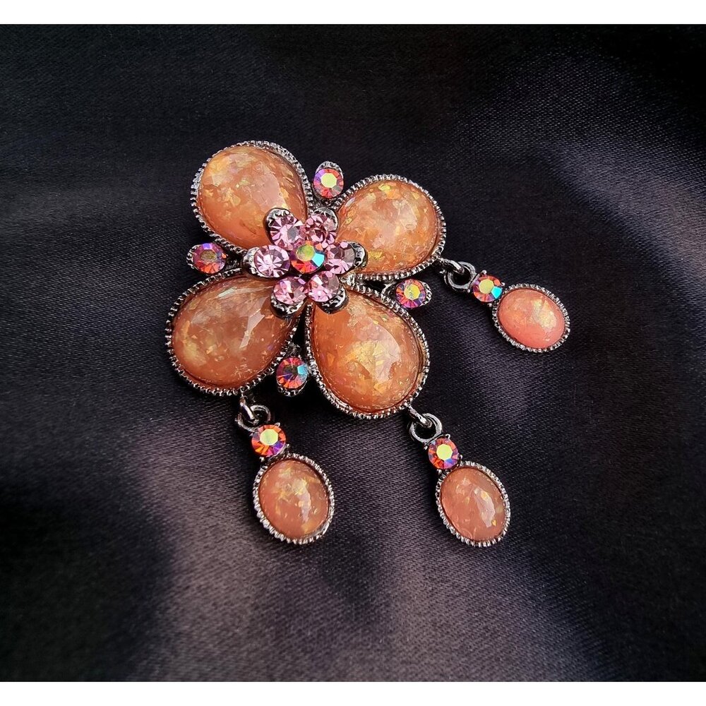 Rare Find Vintage SNK Signed Melon Opal Cabochon Rhinestones Brooch
